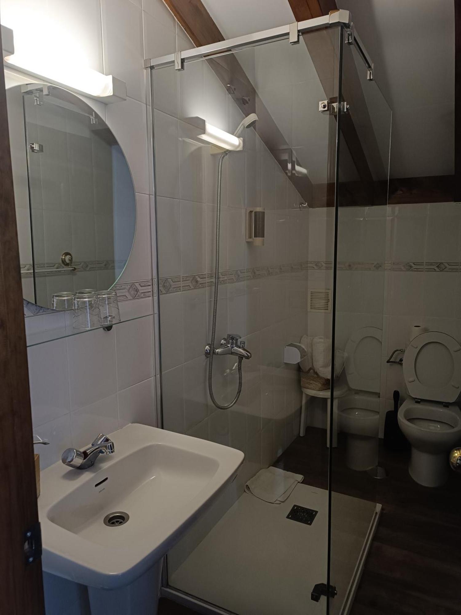 Montanes Hotel Сантилана дел Мар Екстериор снимка